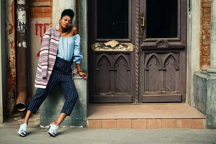 Lacivert Elbiseye Uygun 2 Pars